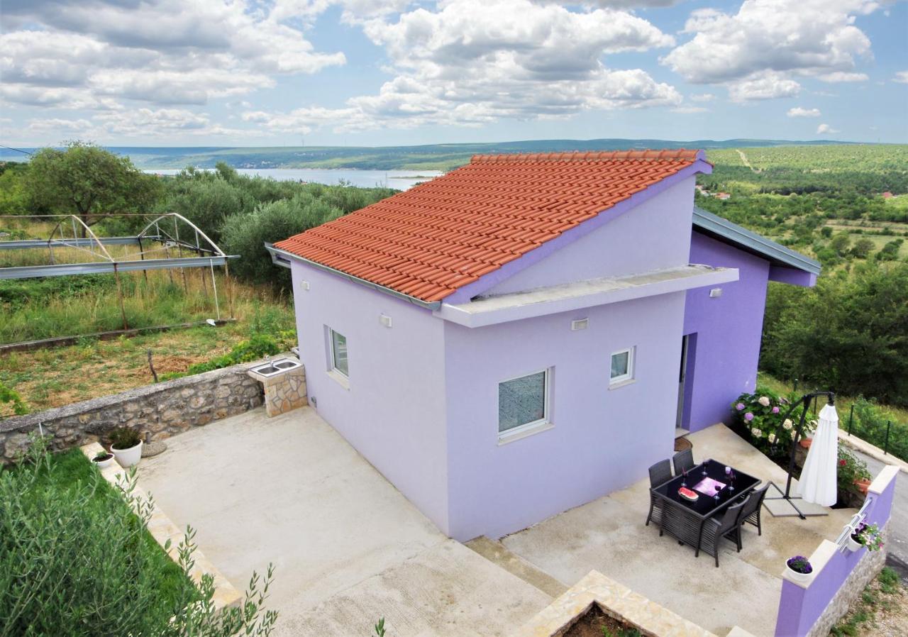 Holiday Home Paulin Обровац Экстерьер фото