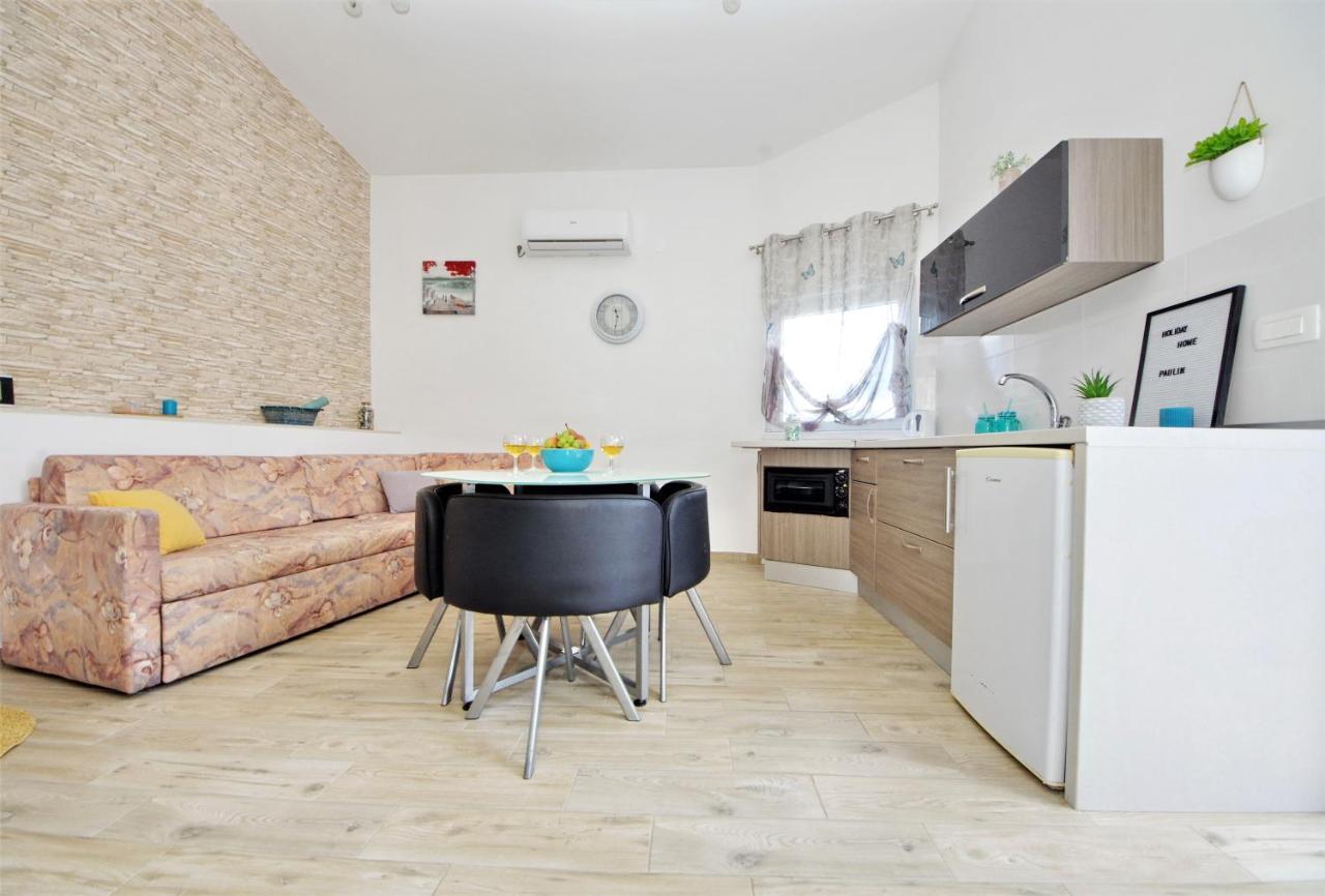 Holiday Home Paulin Обровац Экстерьер фото